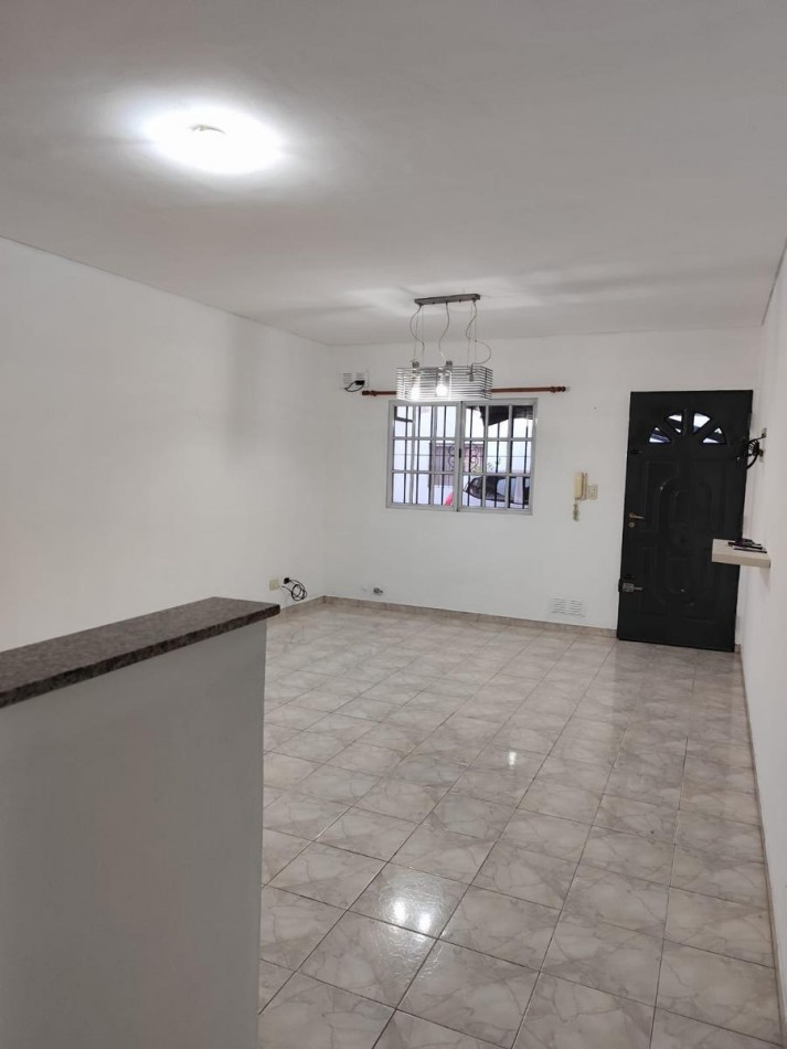 ALQUILER DOS AMBIENTES CON PATIO SAN MIGUEL