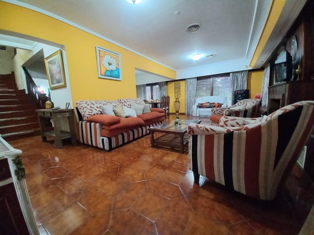 VENTA CASA CUATRO AMBIENTES BELLA VISTA