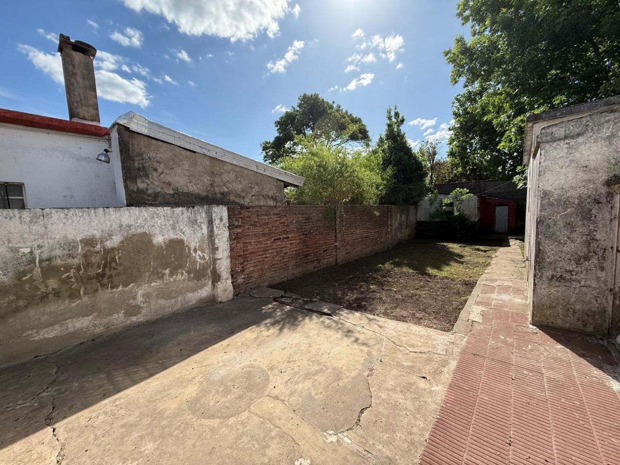 VENTA APTO CREDITO CASA TRES AMBIENTES PATIO COCHERA MUÑIZ SAN MIGUEL