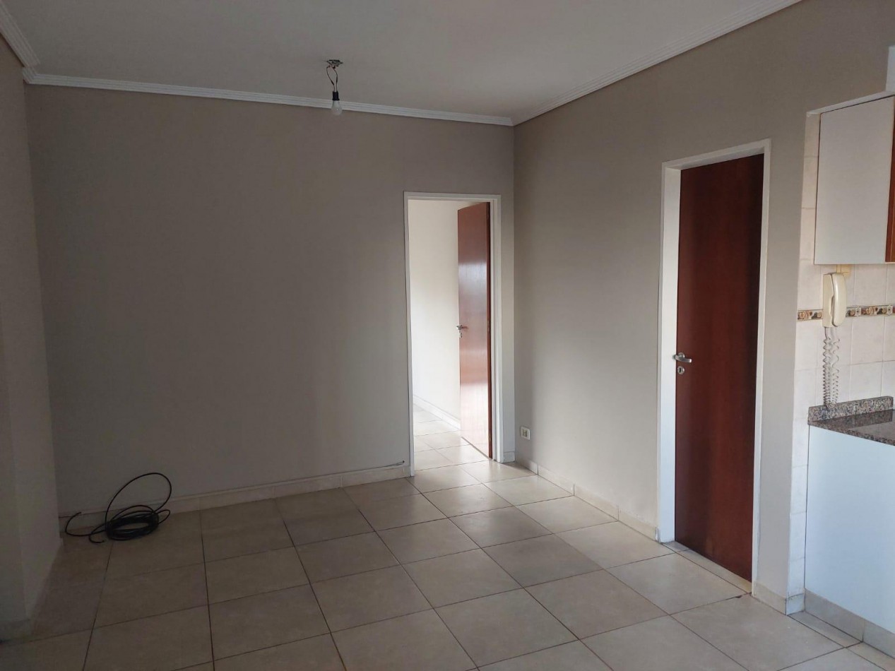 VENTA APTO CREDITO DOS AMBIENTES BALCON COCHERA SAN MIGUEL