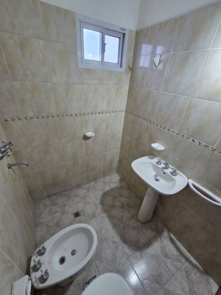 VENTA PH TRES AMBIENTES CON PATIO MUÑIZ