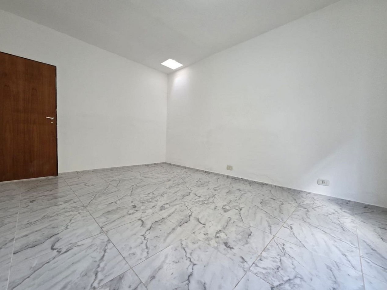 VENTA PH TRES AMBIENTES CON PATIO MUÑIZ