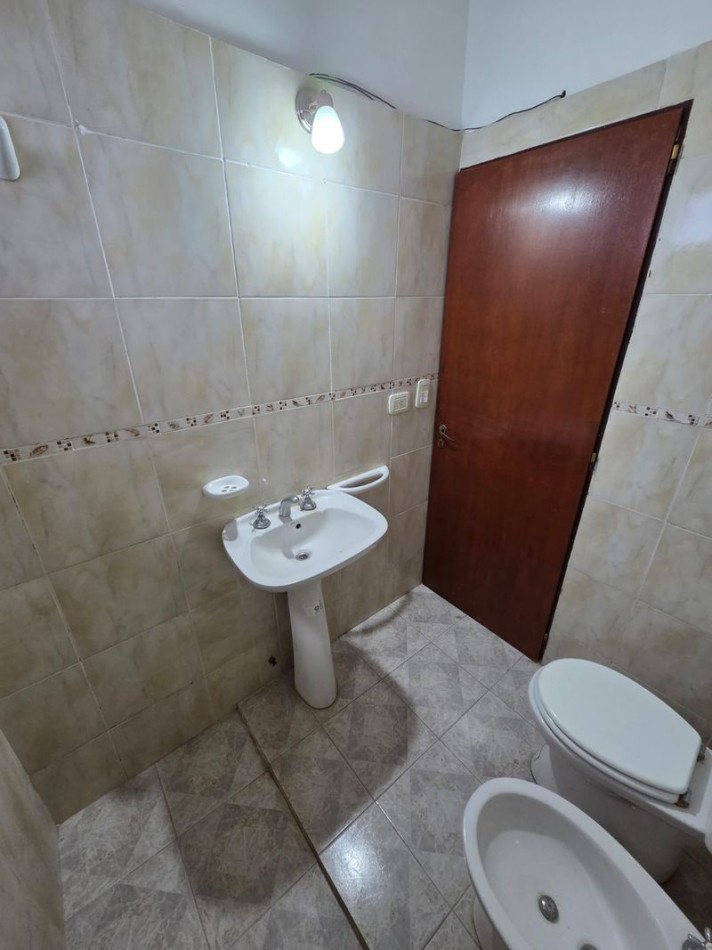 VENTA PH TRES AMBIENTES CON PATIO MUÑIZ