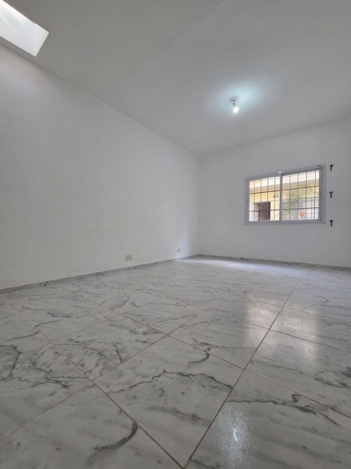 VENTA PH TRES AMBIENTES CON PATIO MUÑIZ