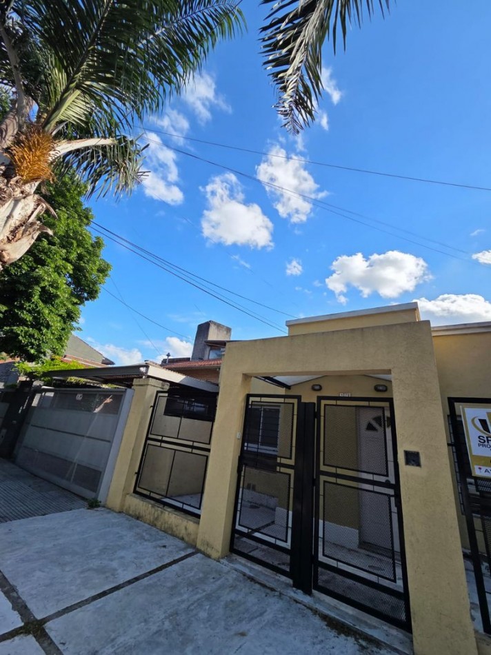 VENTA PH TRES AMBIENTES CON PATIO MUÑIZ