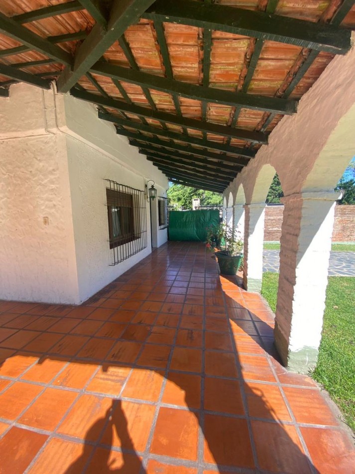 VENTA CASA ESTILO COLONIAL PARQUE QUINCHO COCHERA BELLA VISTA