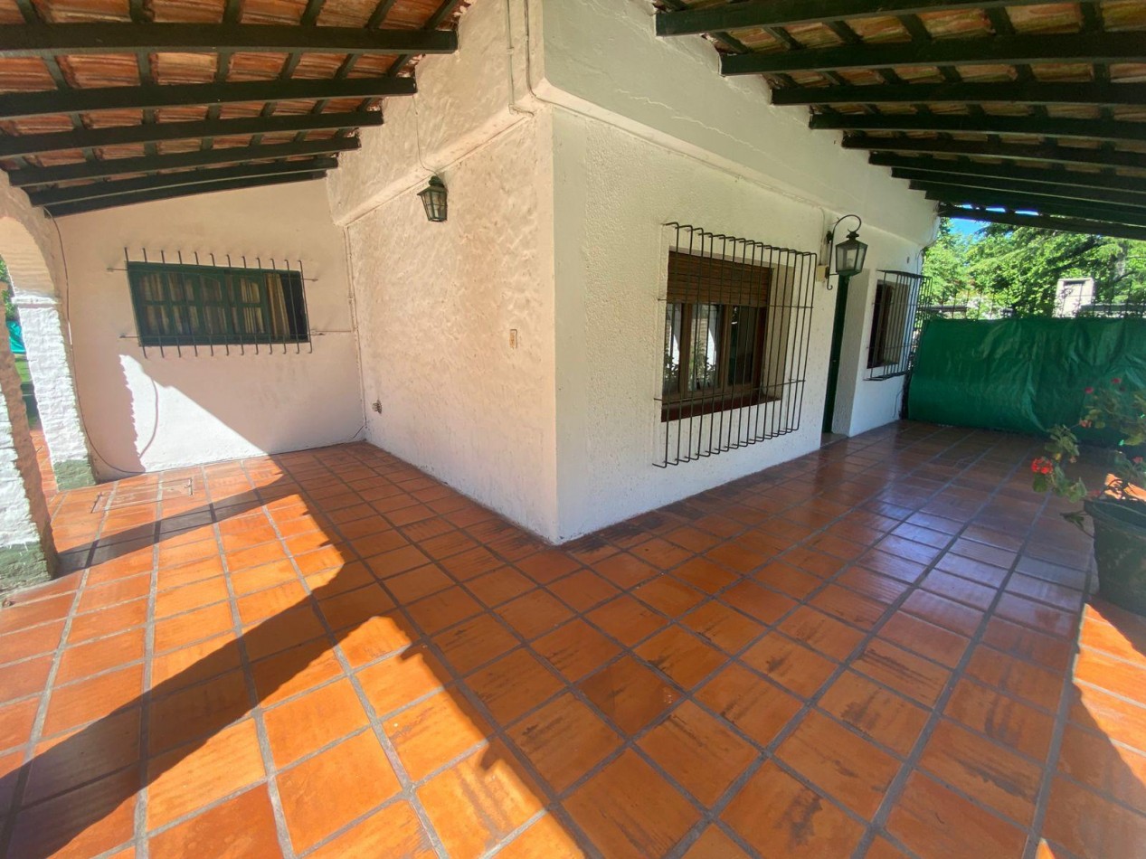 VENTA CASA ESTILO COLONIAL PARQUE QUINCHO COCHERA BELLA VISTA