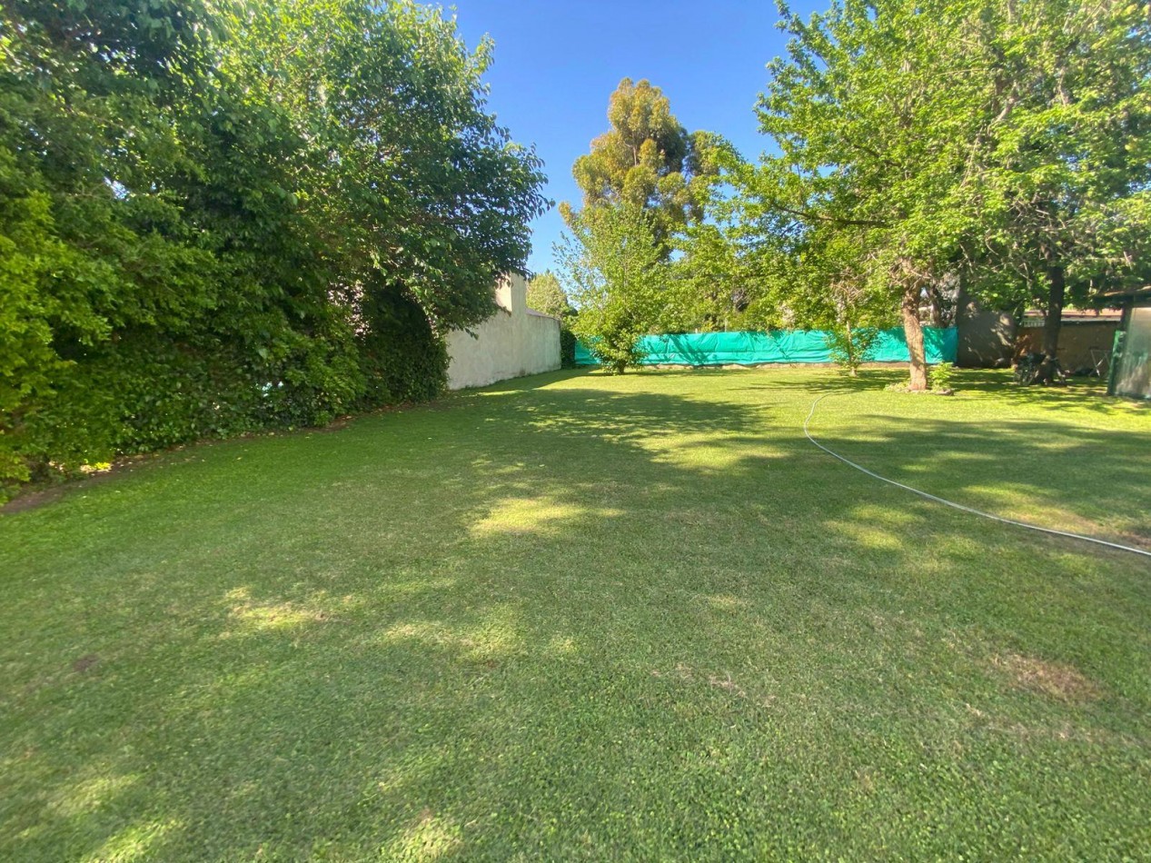 VENTA CASA ESTILO COLONIAL PARQUE QUINCHO COCHERA BELLA VISTA