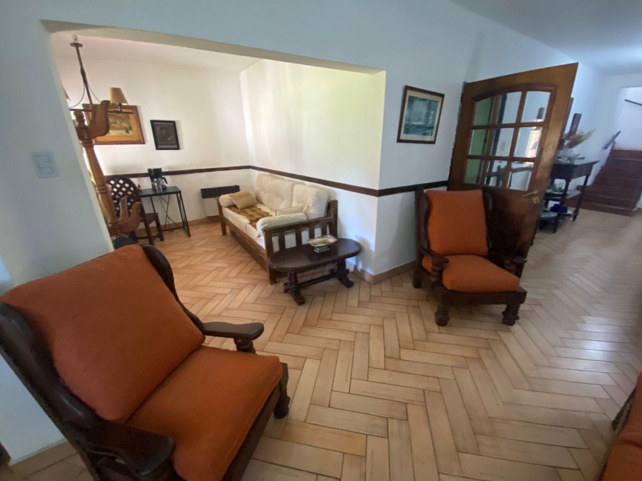 VENTA CASA ESTILO COLONIAL PARQUE QUINCHO COCHERA BELLA VISTA