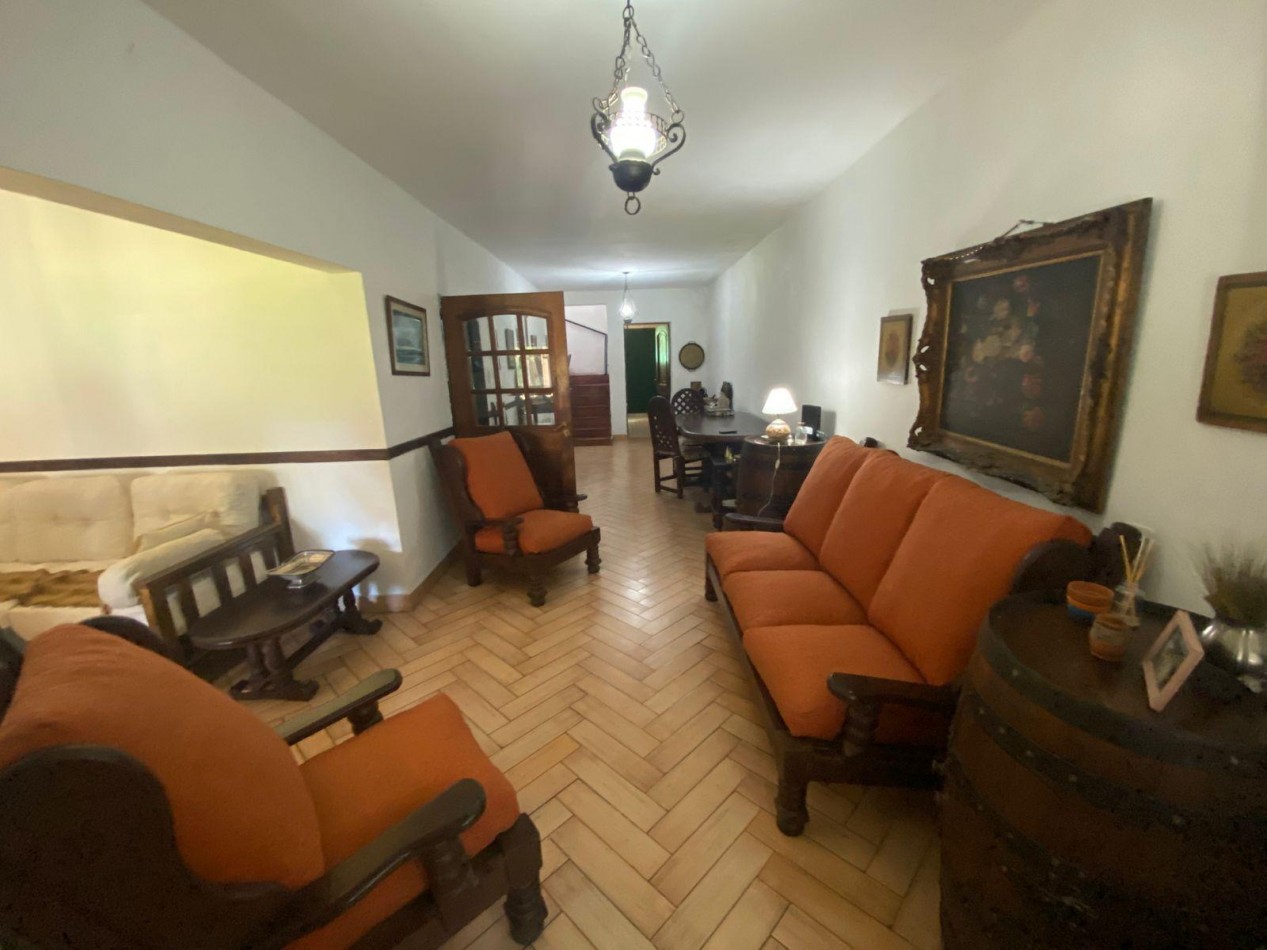 VENTA CASA ESTILO COLONIAL PARQUE QUINCHO COCHERA BELLA VISTA