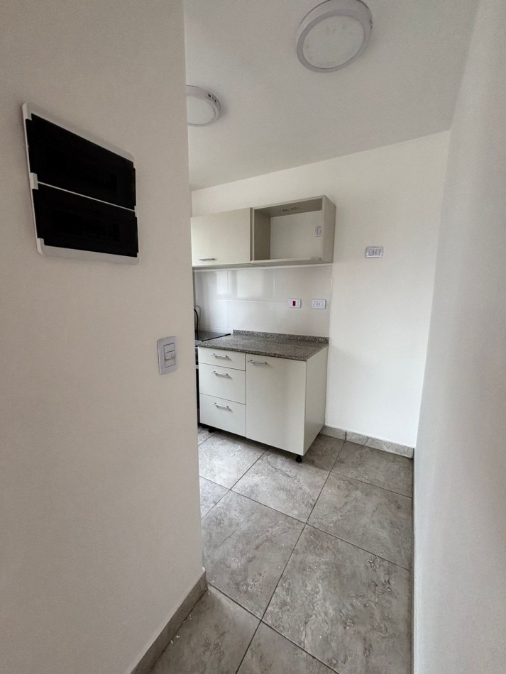 ALQUILER MONOAMBIENTE AMPLIO BALCON SAN MIGUEL MUÑIZ CENTRO