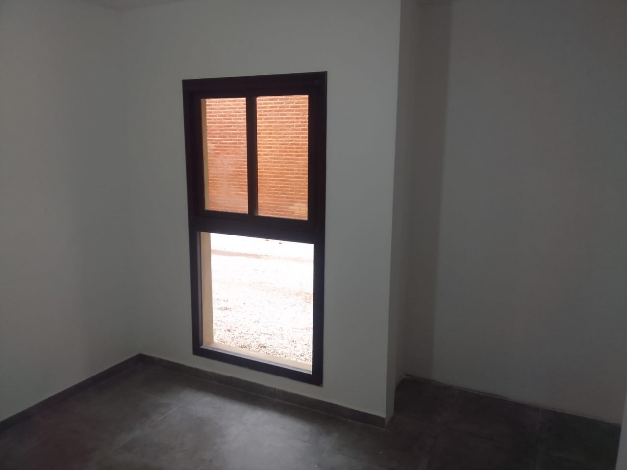 ALQUILER DOS AMBIENTES PLANTA BAJA CON COCHERA BELLA VISTA SAN MIGUEL