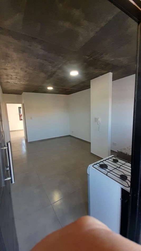 ALQUILER DOS AMBIENTES CON COCHERA LOS POLVORINES 