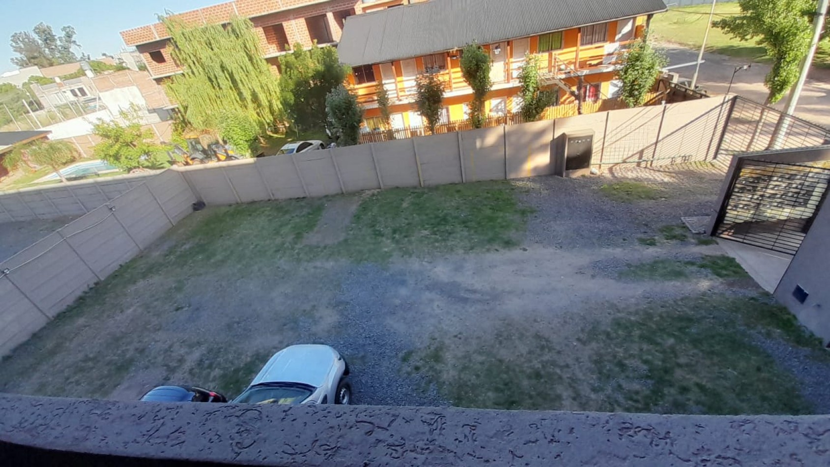 ALQUILER DOS AMBIENTES CON COCHERA LOS POLVORINES 