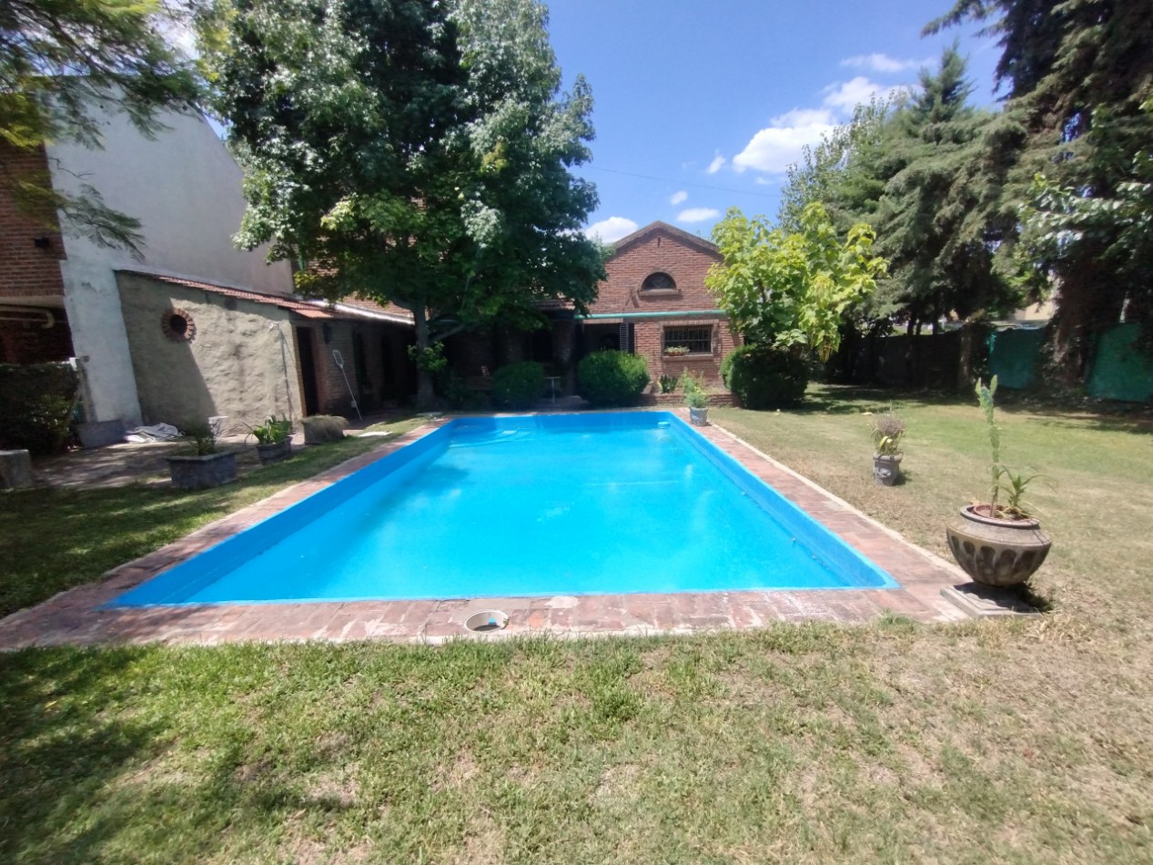 ALQUILER CASA SEIS AMBIENTES PILETA COCHERA SAN MIGUEL VIVIENDA O PROFESIONAL