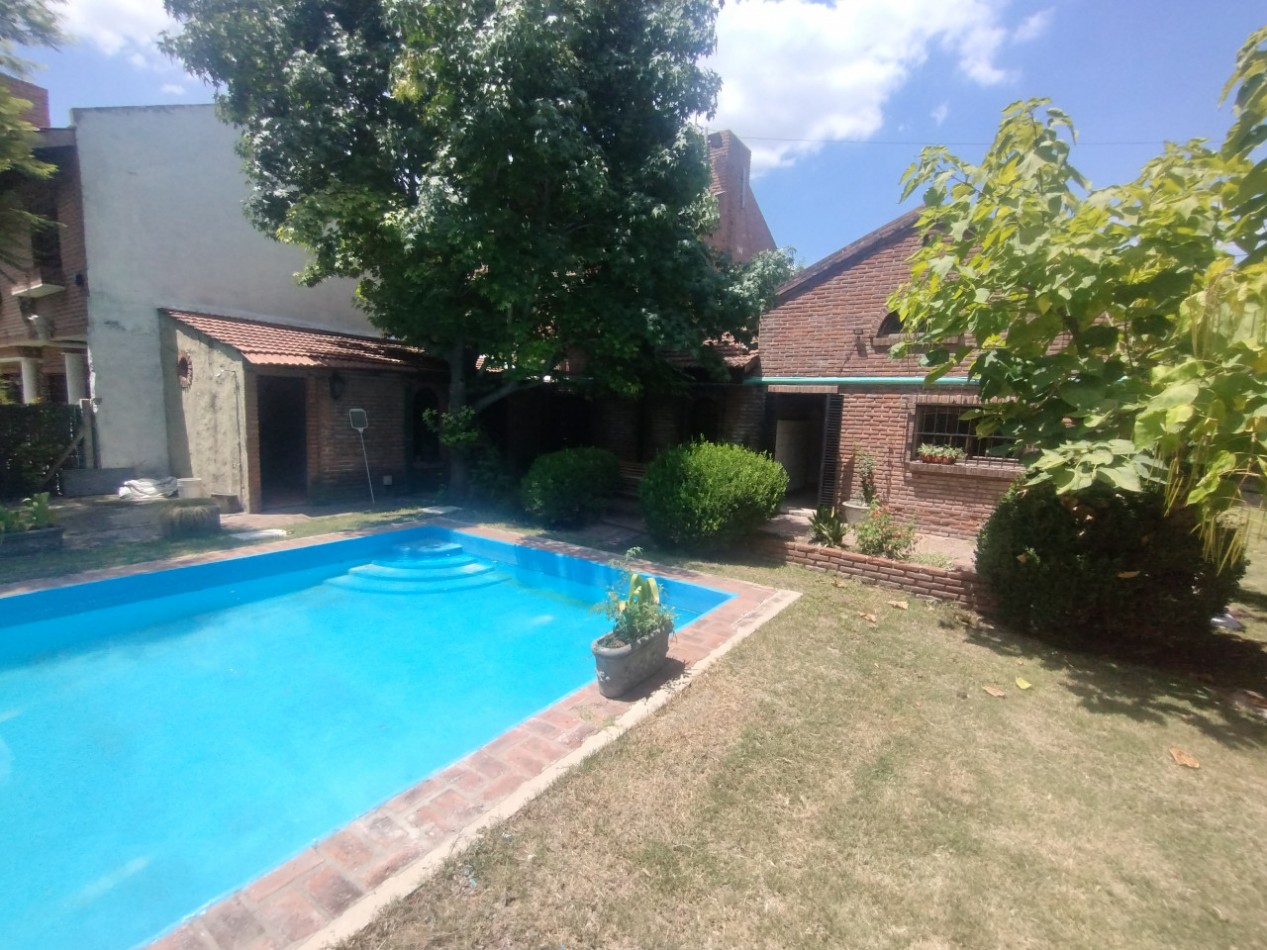 ALQUILER CASA SEIS AMBIENTES PILETA COCHERA SAN MIGUEL VIVIENDA O PROFESIONAL