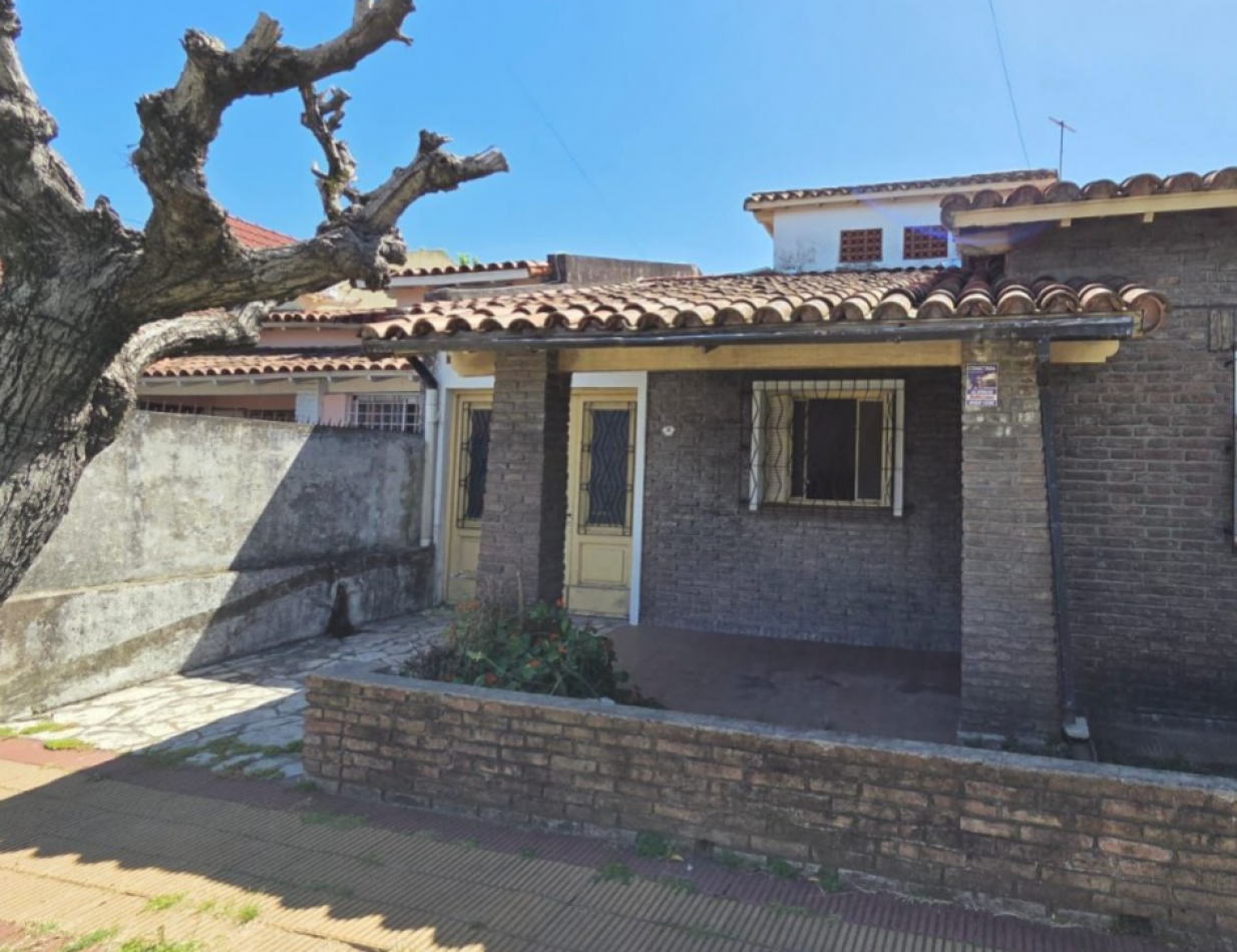 VENTA CASA CHALET A RECICLAR MODERNIZAR HURLINGHAM