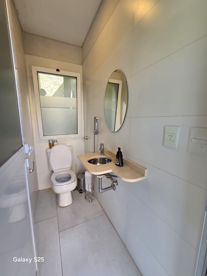 VENTA CASA TRES AMBIENTES PILETA BARRIO CERRADO MAGNA MODERNA