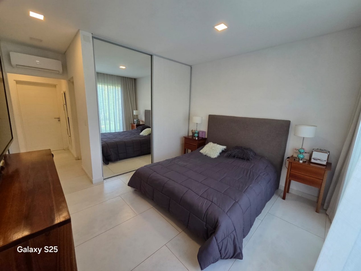 VENTA CASA TRES AMBIENTES PILETA BARRIO CERRADO MAGNA MODERNA