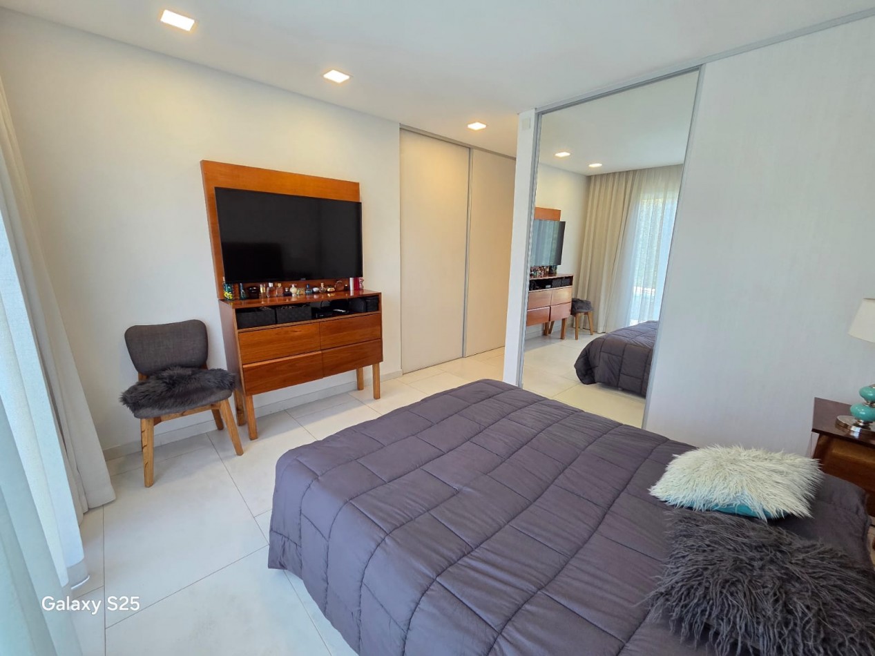 VENTA CASA TRES AMBIENTES PILETA BARRIO CERRADO MAGNA MODERNA