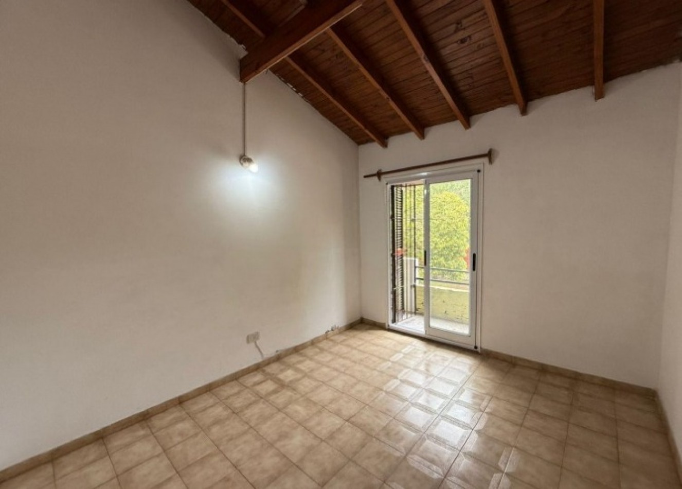 ALQUILER DUPLEX TRES AMBIENTES SAN MIGUEL PATIO