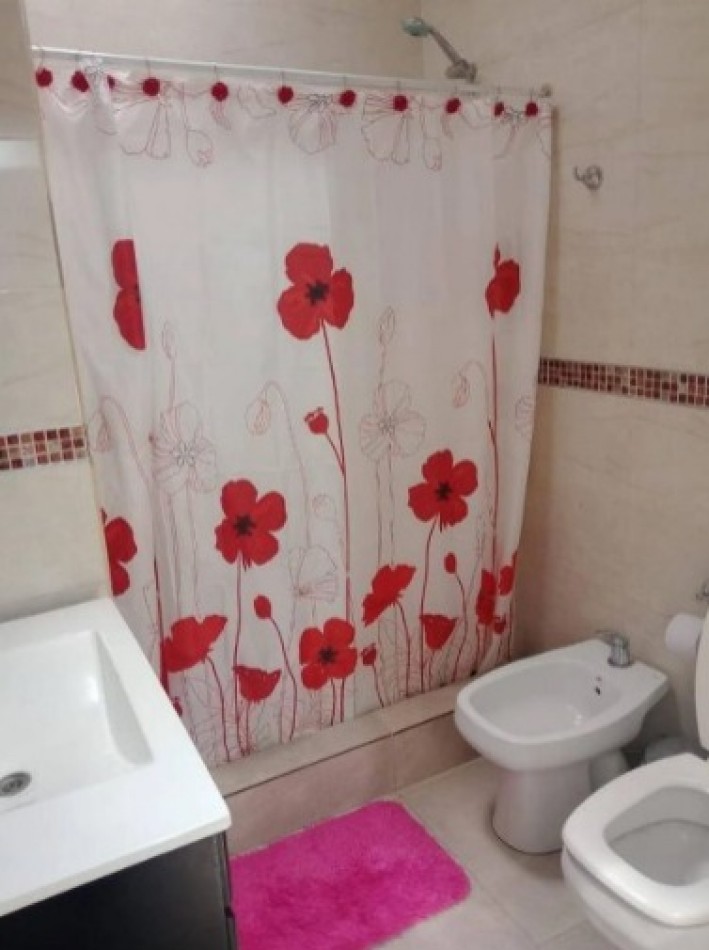 ALQUILER CASA TRES AMBIENTES PATIO VILLA DE MAYO