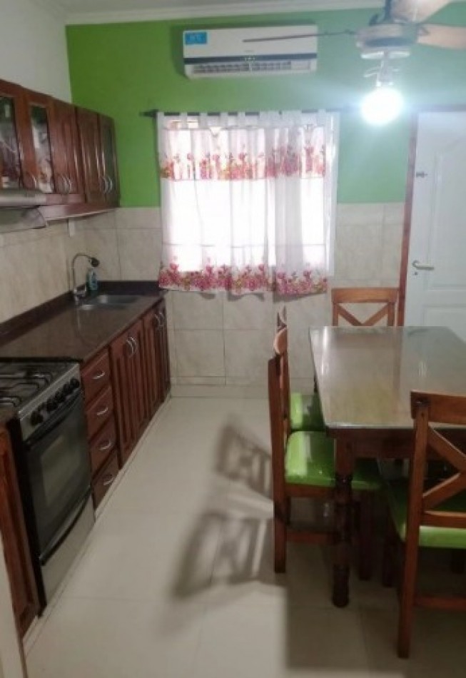 ALQUILER CASA TRES AMBIENTES PATIO VILLA DE MAYO