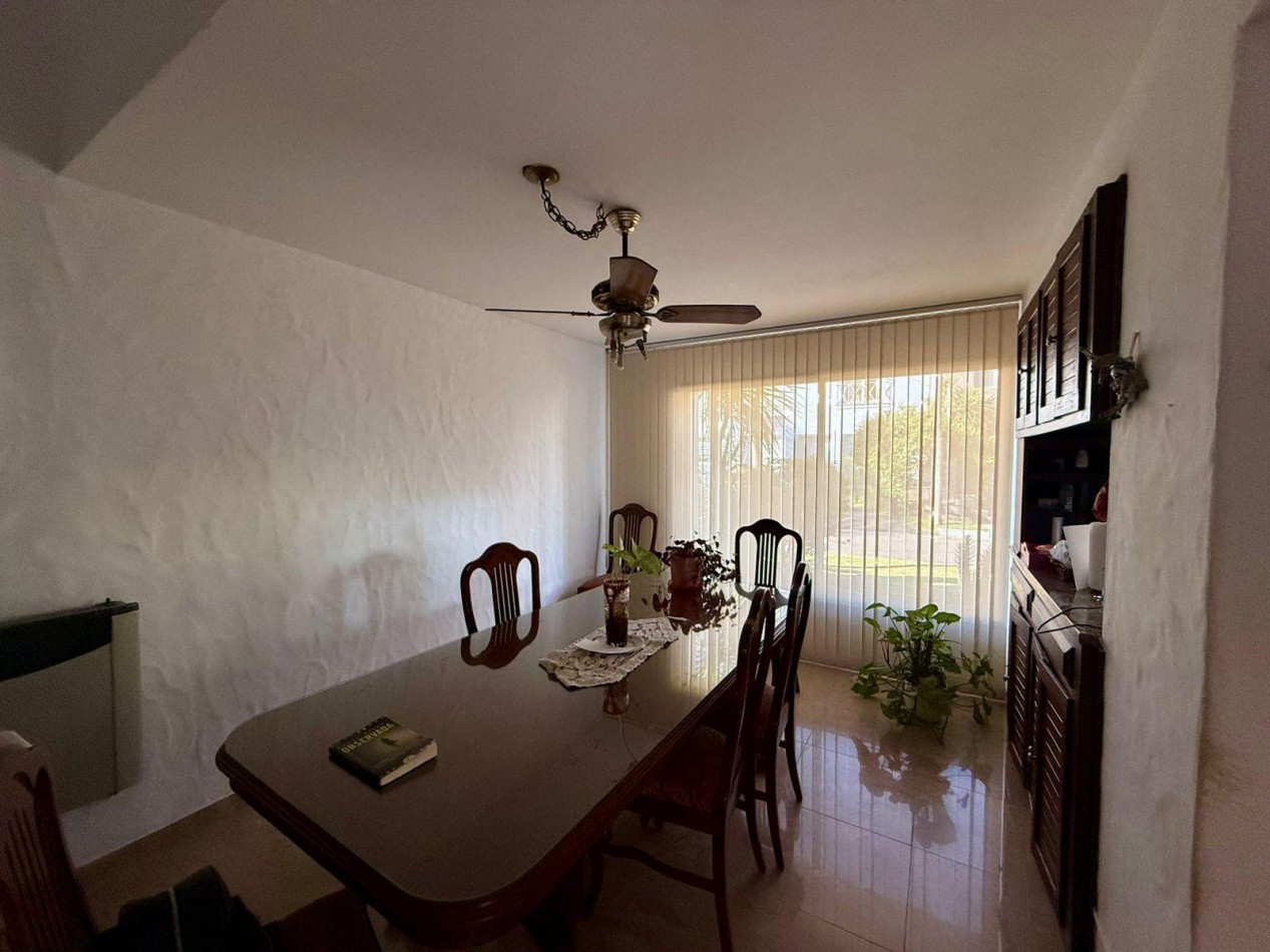 VENTA CASA CINCO AMBIENTES PILETA PARQUE COUNTRY BARRIO SAN MIGUEL DE GHISO