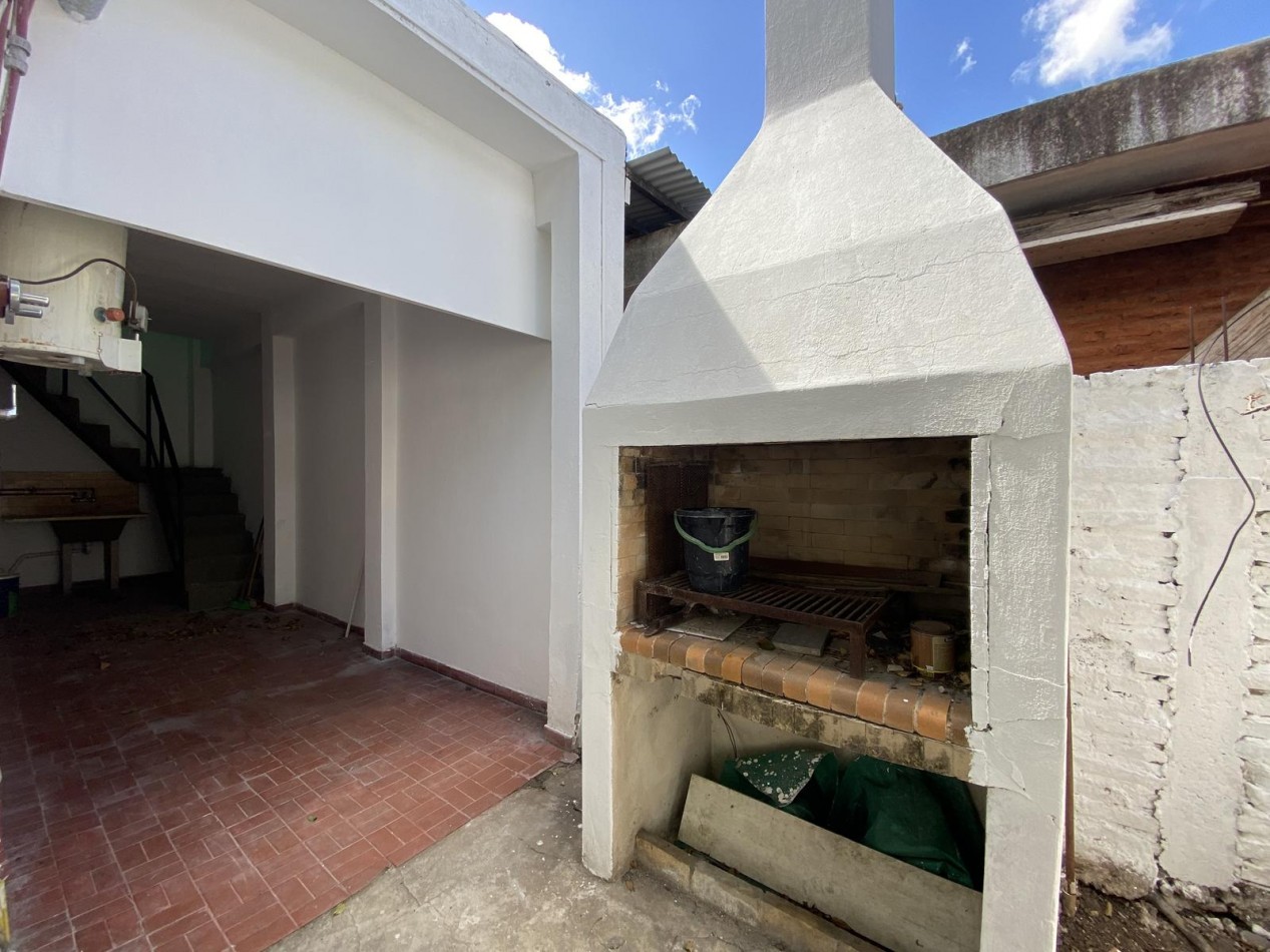 VENTA CASA PH APTO CREDITO TRES AMBIENTES PATIO COCHERA BELLA VISTA