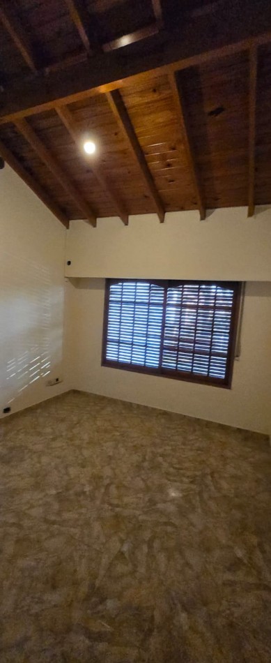 ALQUILER DUPLEX TRES AMBIENTES COCHERA PATIO SAN MIGUEL