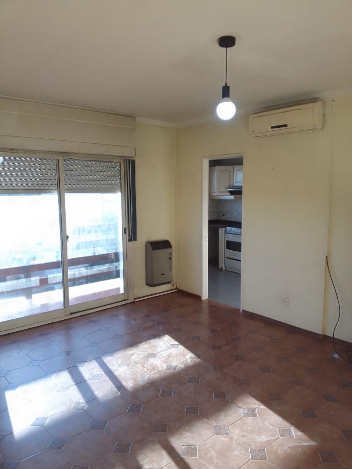 VENTA TRES AMBIENTES CON BALCON COCHERA MUÑIZ SAN MIGUEL