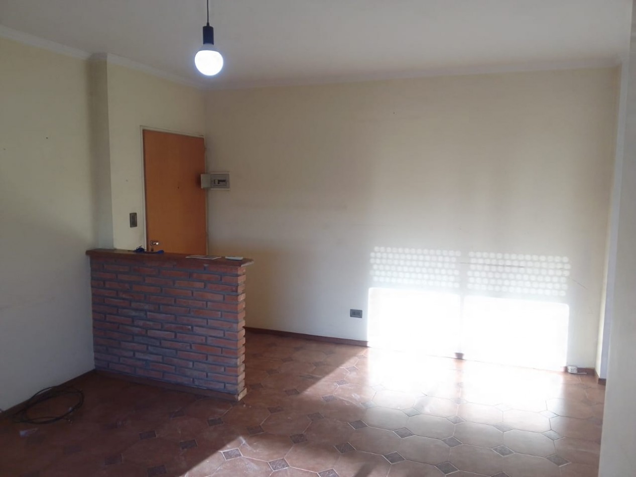 VENTA TRES AMBIENTES CON BALCON COCHERA MUÑIZ SAN MIGUEL