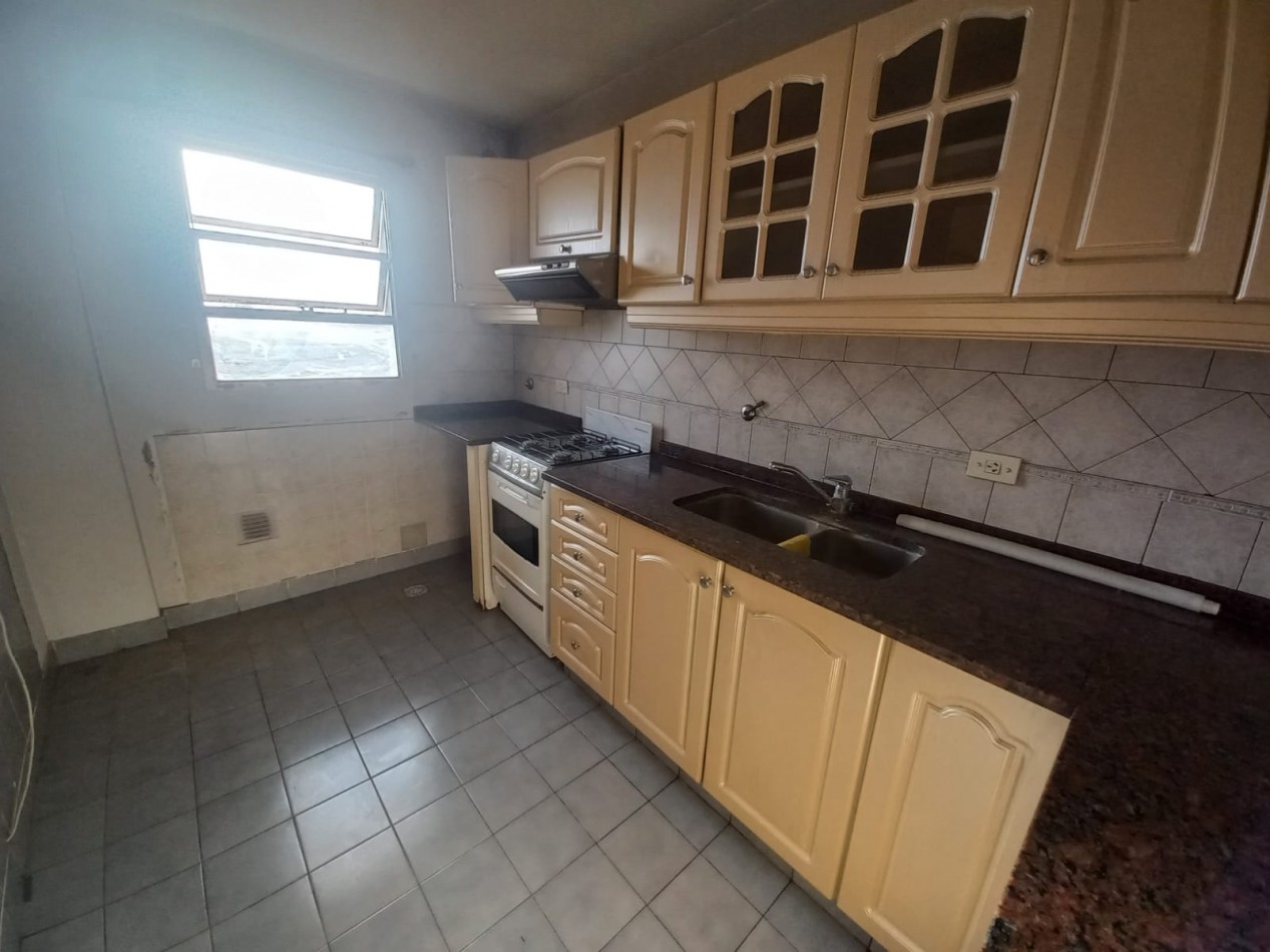 VENTA TRES AMBIENTES CON BALCON COCHERA MUÑIZ SAN MIGUEL