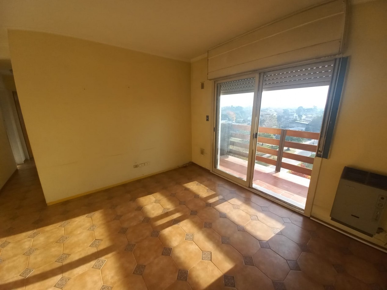 VENTA TRES AMBIENTES CON BALCON COCHERA MUÑIZ SAN MIGUEL