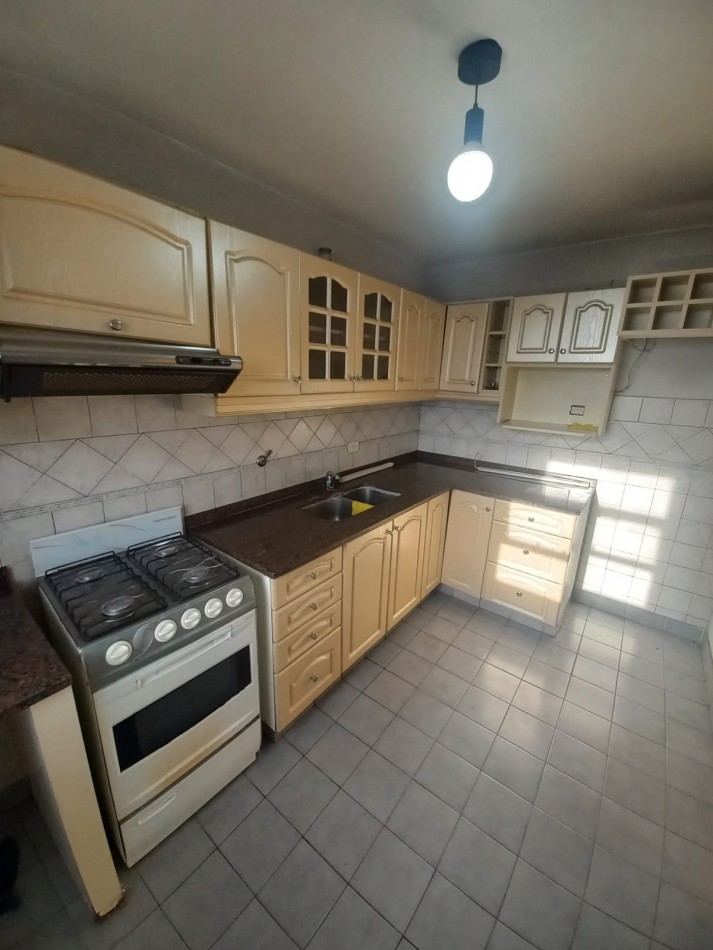 VENTA TRES AMBIENTES CON BALCON COCHERA MUÑIZ SAN MIGUEL