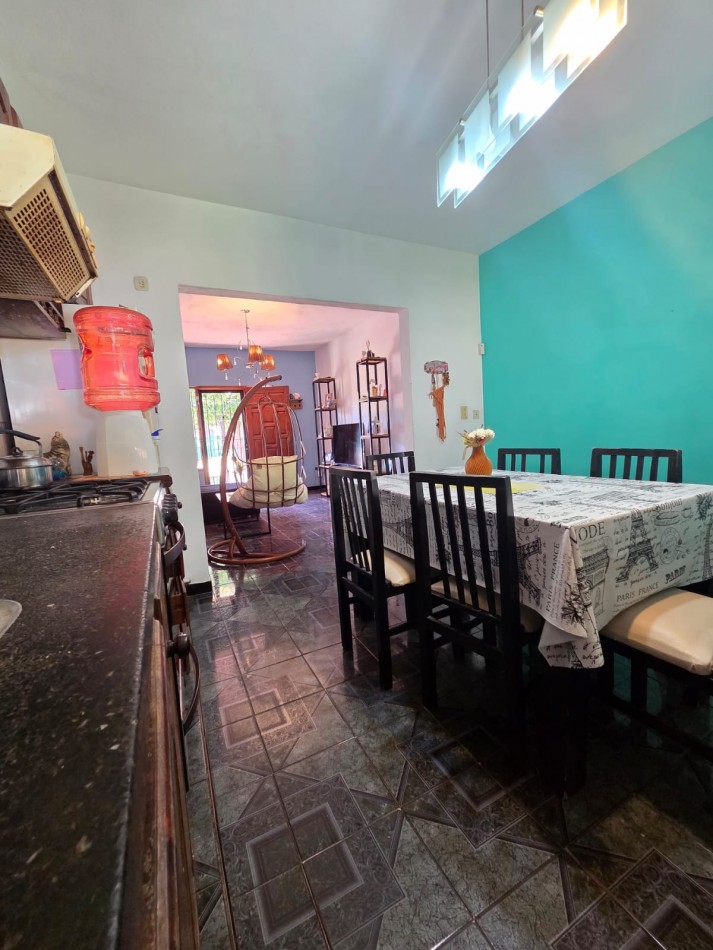 ALQUILER CASA TRES AMBIENTES CON COCHERA Y PARQUE SAN MIGUEL