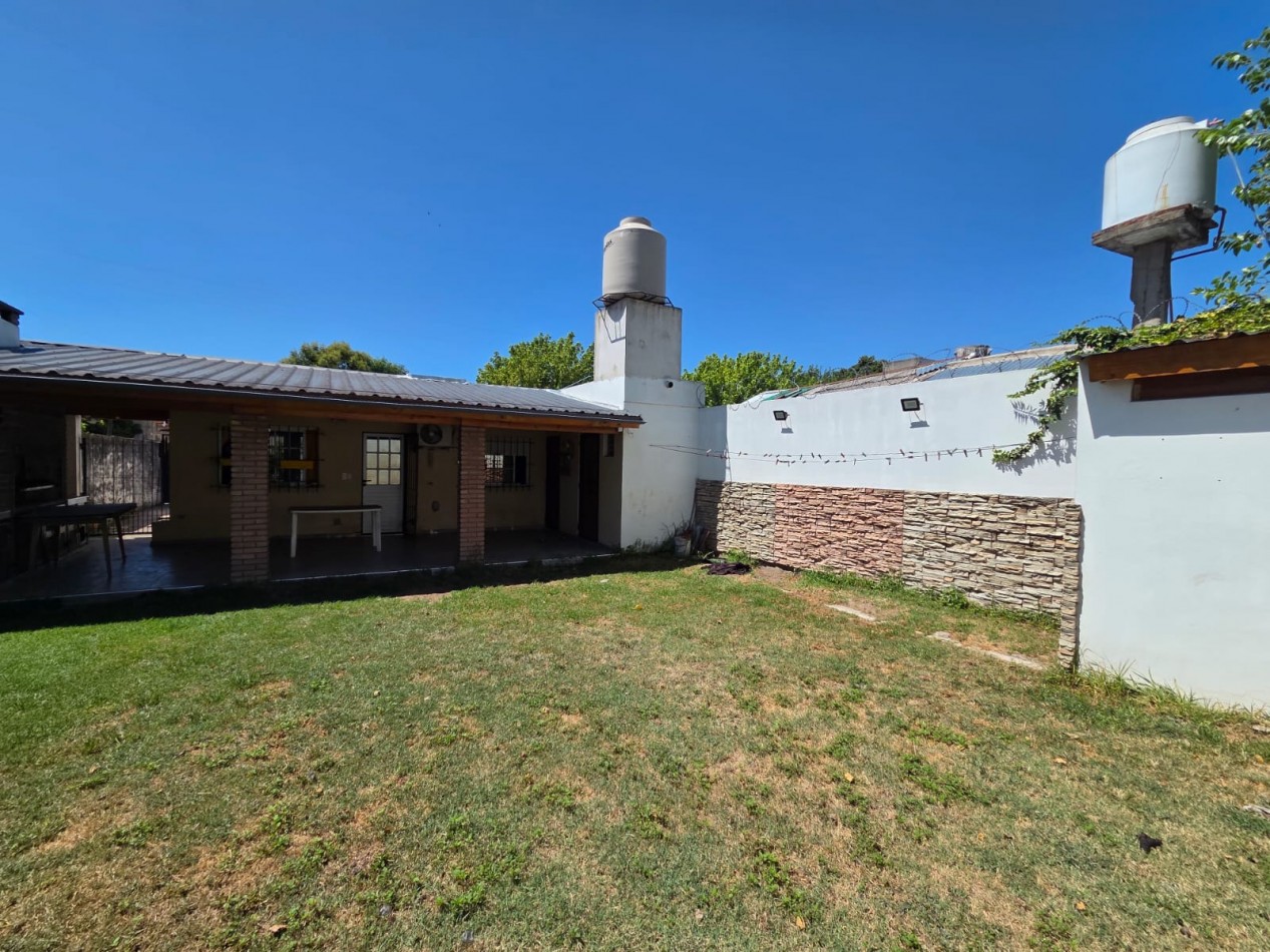 ALQUILER CASA TRES AMBIENTES CON COCHERA Y PARQUE SAN MIGUEL