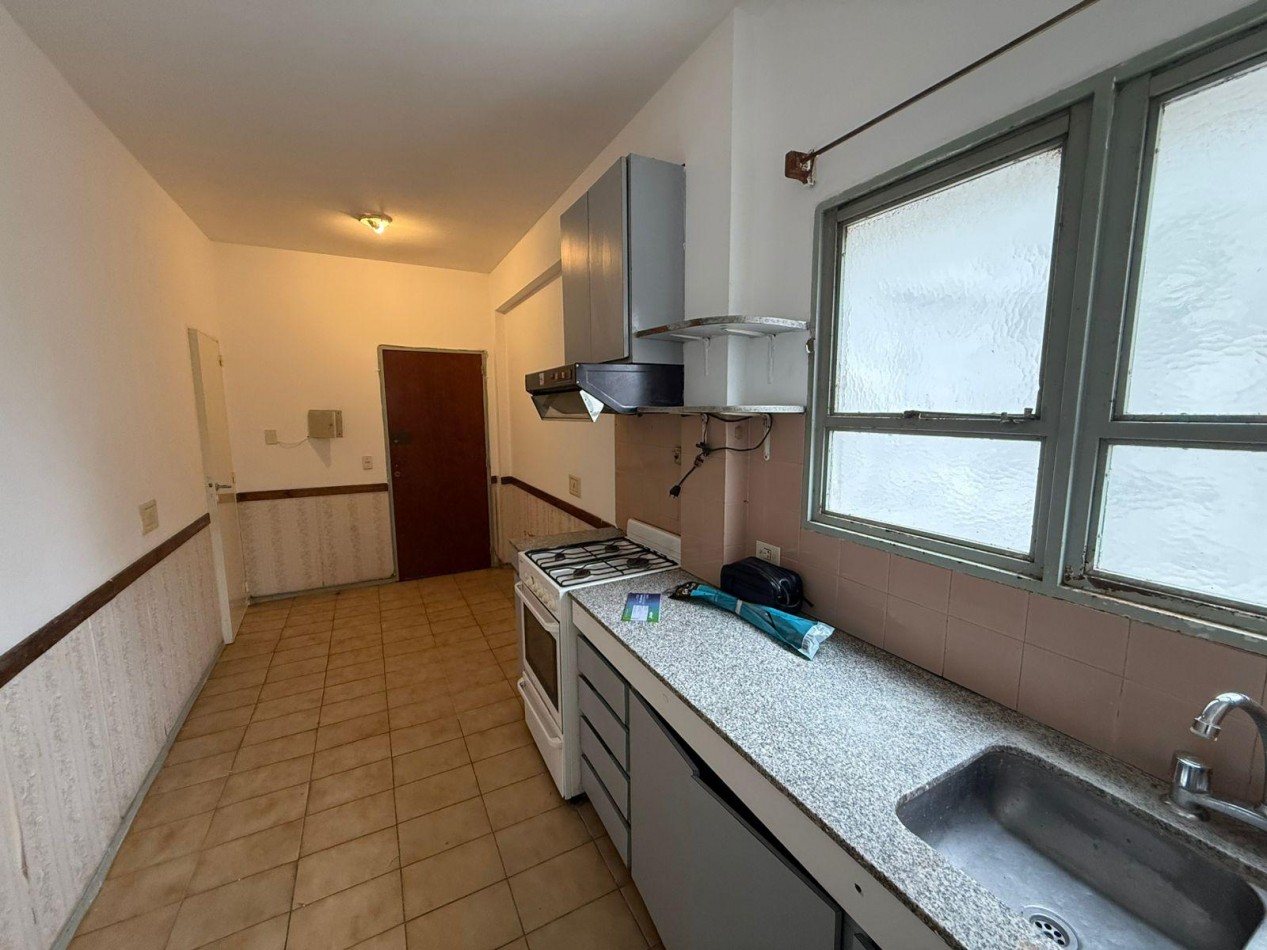 VENTA TRES AMBIENTES BALCON Y COCHERA SAN MIGUEL