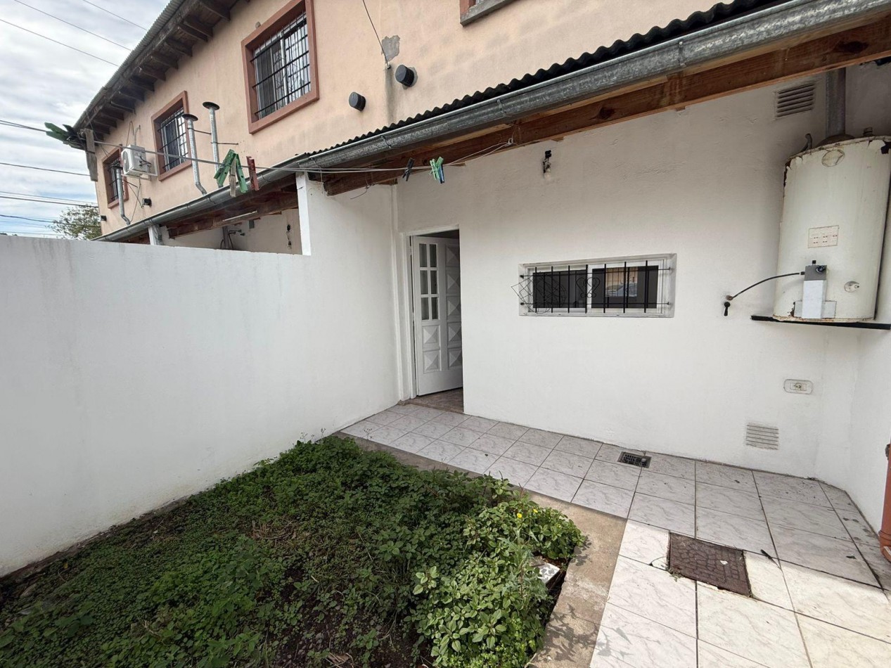 ALQUILER DUPLEX TRES AMBIENTES SAN MIGUEL COCHERA PATIO