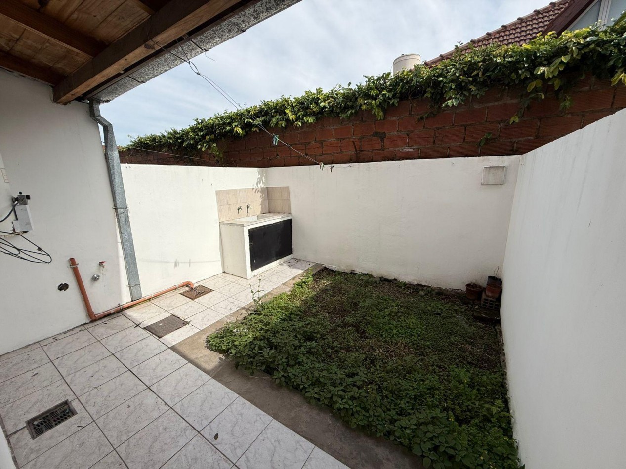 ALQUILER DUPLEX TRES AMBIENTES SAN MIGUEL COCHERA PATIO