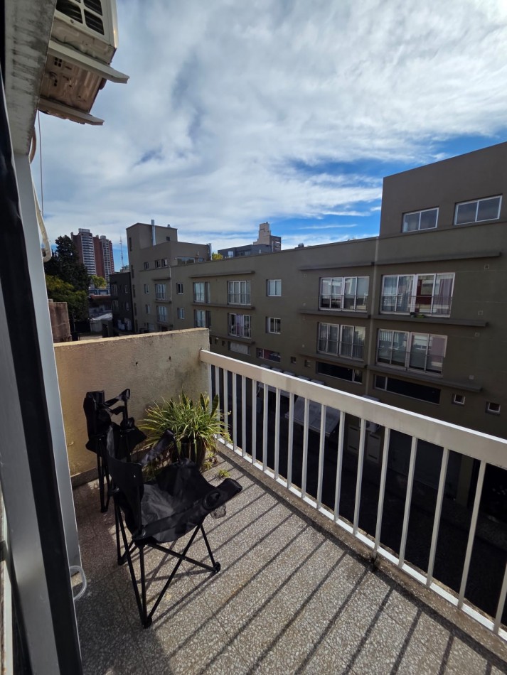 VENTA APTO CREDITO TRES AMBIENTES BALCON COCHERA MUÑIZ SAN MIGUEL