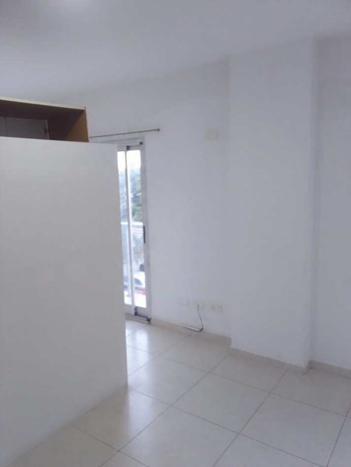 ALQUILER MONOAMBIENTE CON DOBLE BALCON SAN MIGUEL CENTRO 