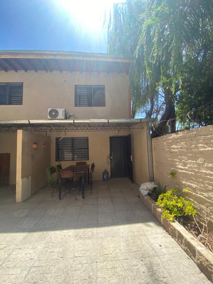 ALQUILER DUPLEX TRES AMBIENTES CON PATIO SAN MIGUEL