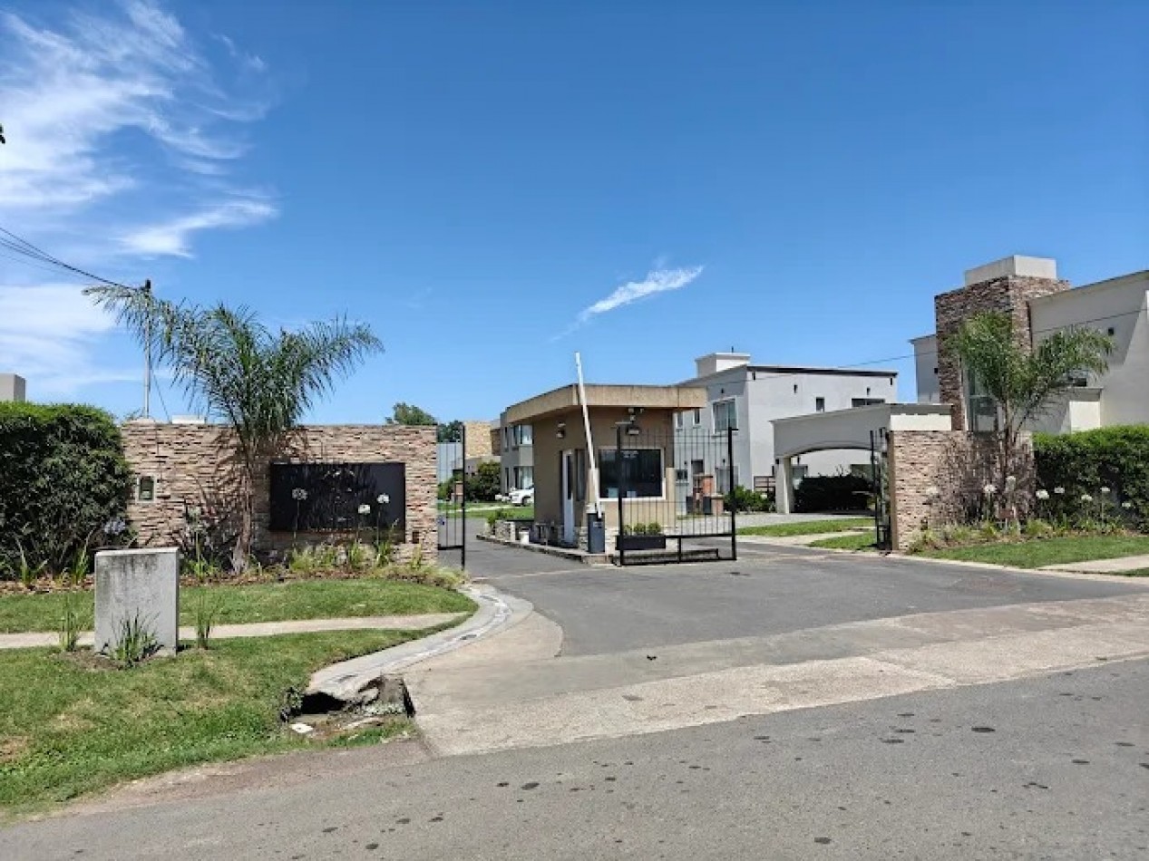 VENTA CASA CATEGORIA A ESTRENAR BARRIO MAGNA BARRIO CERRADO