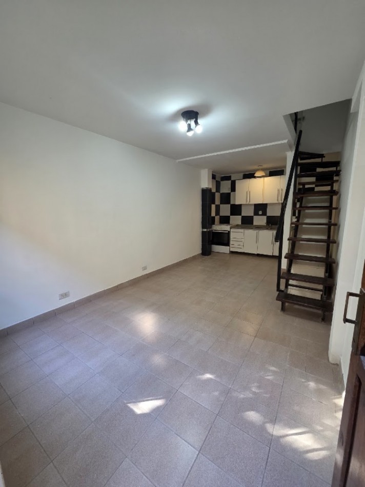 VENTA APTO CREDITO DUPLEX DOS AMBIENTES SAN MIGUEL CENTRO
