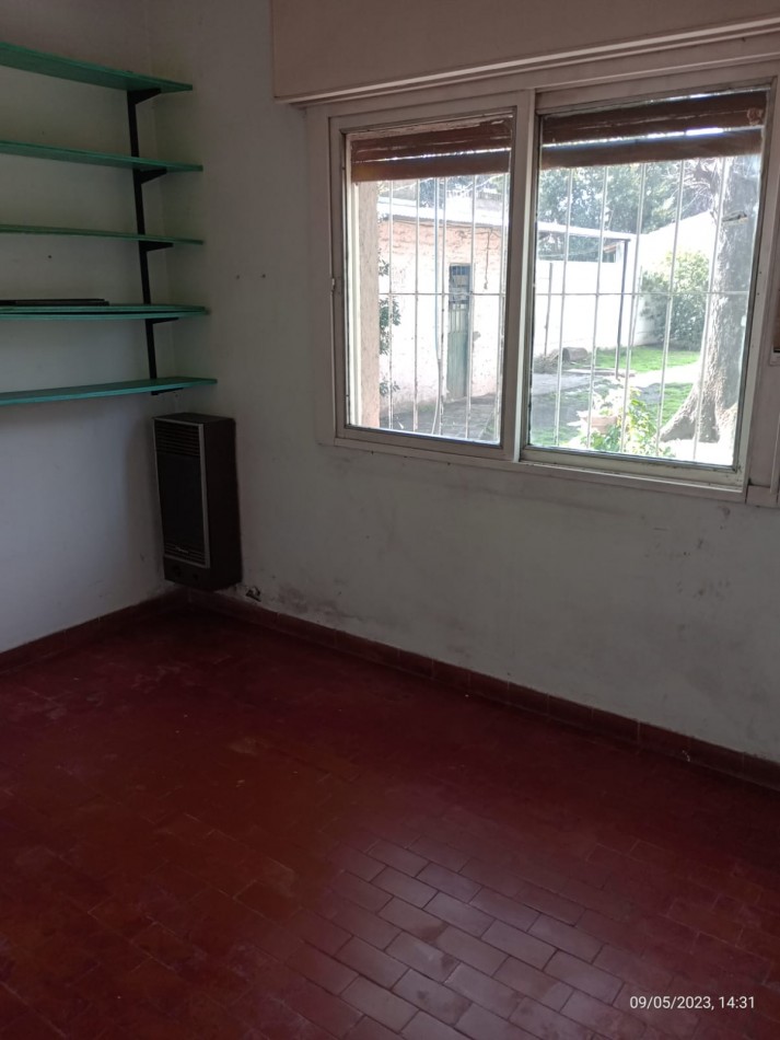 ALQUILER CASA CUATRO AMBIENTES CON PARQUE COCHERA PILETA LOS POLVORINES