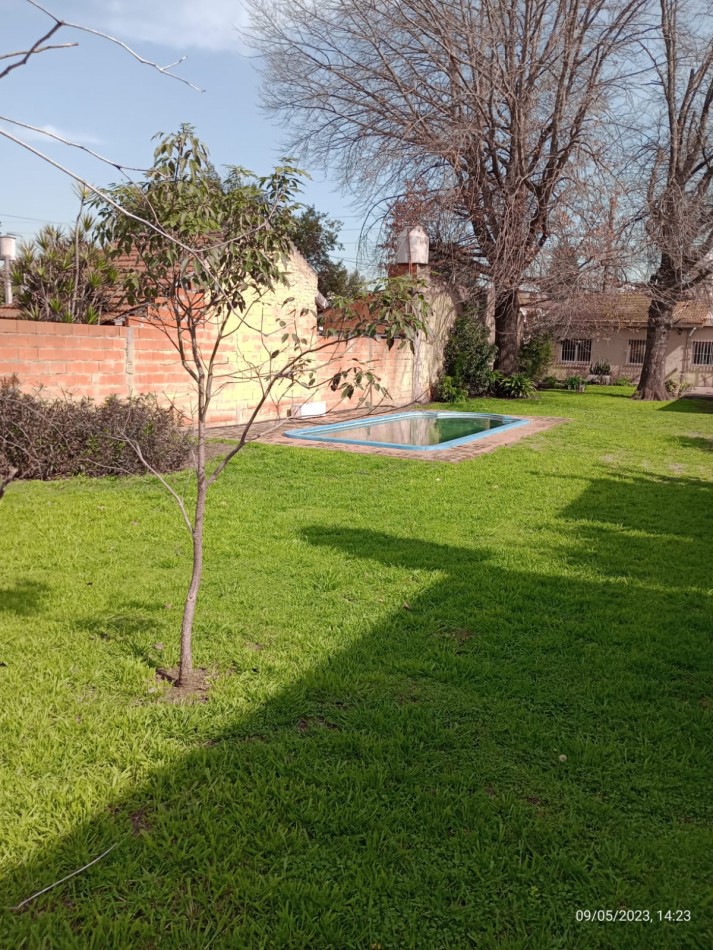 ALQUILER CASA CUATRO AMBIENTES CON PARQUE COCHERA PILETA LOS POLVORINES