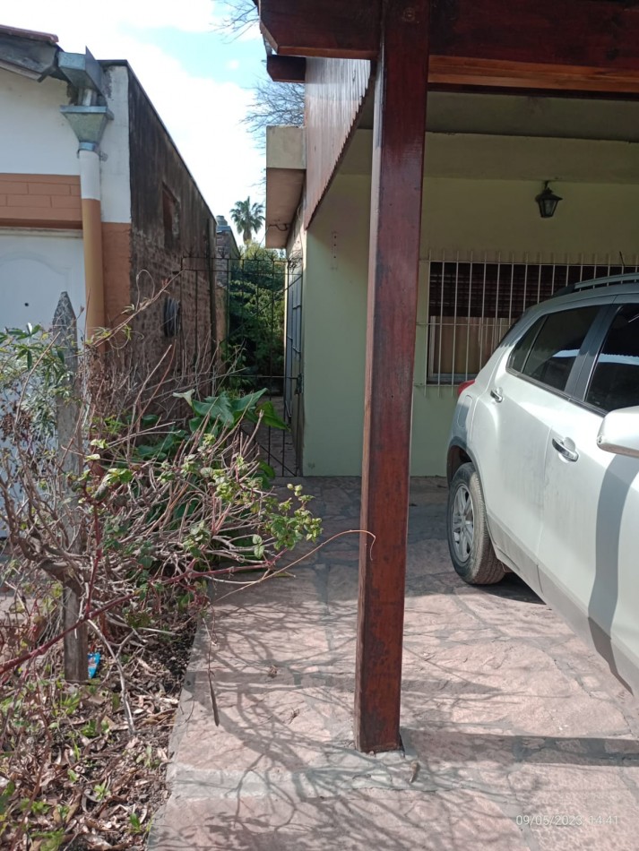 ALQUILER CASA CUATRO AMBIENTES CON PARQUE COCHERA PILETA LOS POLVORINES