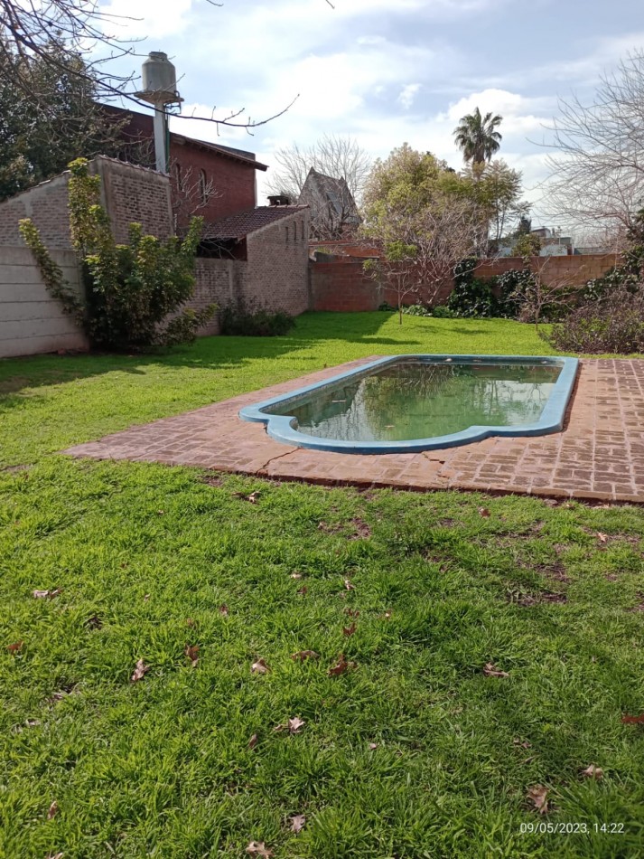 ALQUILER CASA CUATRO AMBIENTES CON PARQUE COCHERA PILETA LOS POLVORINES