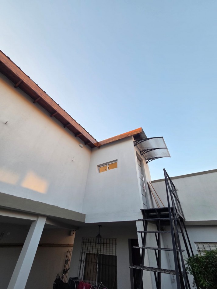 ALQUILER DOS AMBIENTES PLANTA ALTA SAN MIGUEL